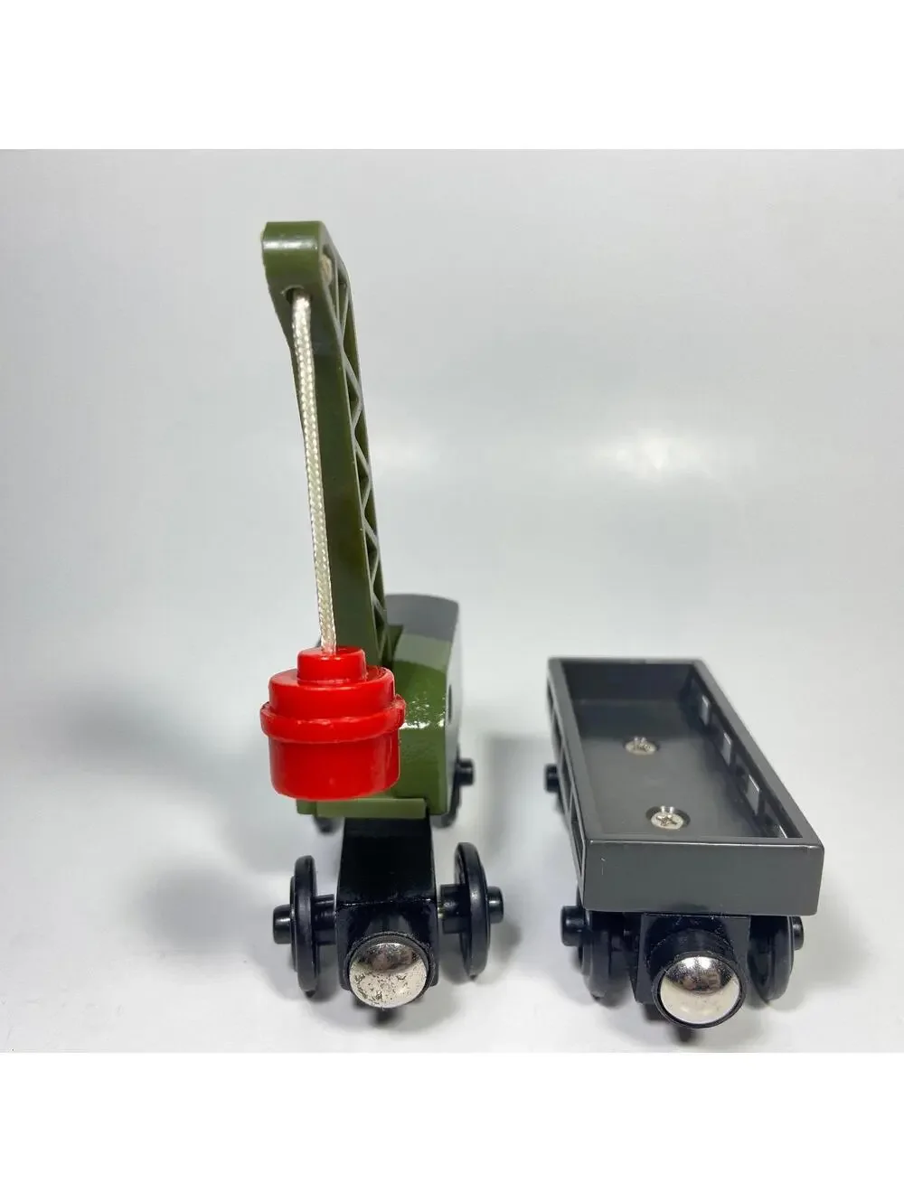 2003 Thomas & Friends Wooden Railway Breakdown Train & Cargo Car